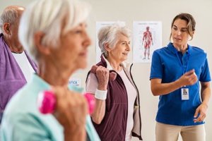 women take advantage of their senior living amenities in temple