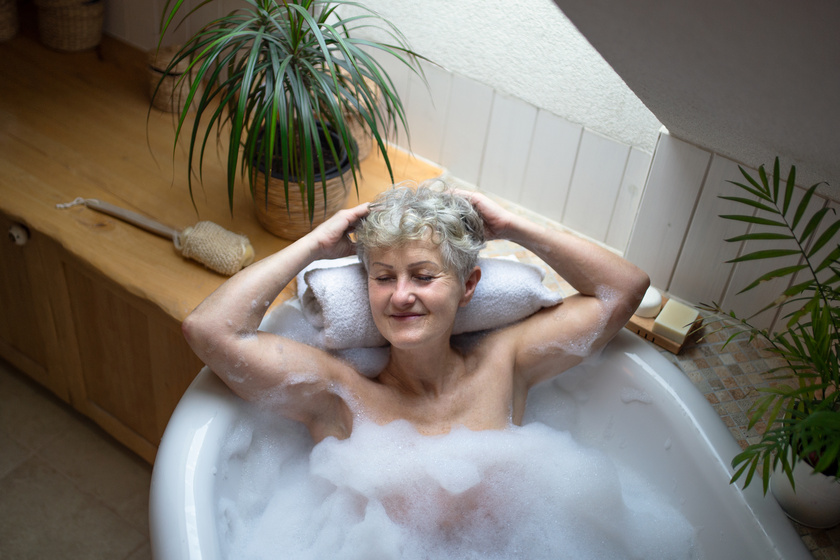 https://www.moradaseniorliving.com/wp-content/uploads/2022/04/Should-You-Shower-Everyday-In-Your-Senior-Years.jpg
