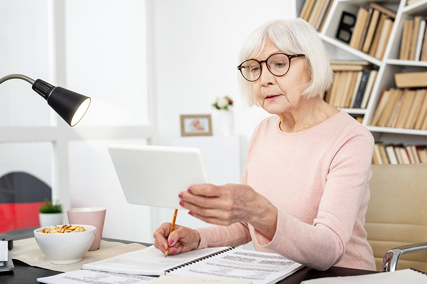 5 Tips to Plan Your Future as A Solo Ager in Senior Living Apartments