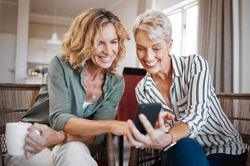 Independent Friend How Social Media Helps You Thrive In Independent Living Centers In ...